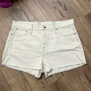 NWT Size 34 Relaxed Fit Shorts #1100